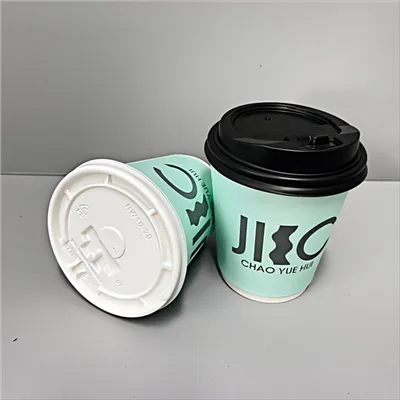 Бумажная кофейная чашка с двойными стенками на 10 унций и крышкой Ø90